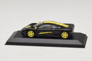 McLaren F1 Svart Med Gula Ränder Minichamps 1:43 MCLAREN004 Metall — bild 3 av 4