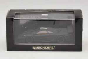 McLaren F1 GTR Longtail Svart Matt 1997 Minichamps 1:43 MCLAREN010 Metall — bild 4 av 4