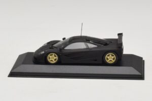 McLaren F1 GTR Prototype Mattsvart Med Gyllene Fälgar Minichamps 1:43 MCLAREN008 Metall — bild 3 av 4