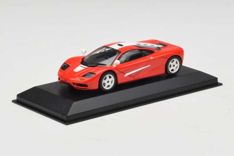 McLaren F1 Röd Med Vita Ränder Minichamps 1:43 MCLAREN005 Metall
