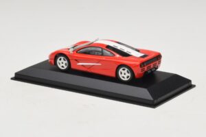 McLaren F1 Röd Med Vita Ränder Minichamps 1:43 MCLAREN005 Metall — bild 2 av 4