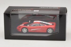 McLaren F1 Röd Med Vita Ränder Minichamps 1:43 MCLAREN005 Metall — bild 4 av 4