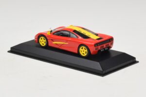 McLaren F1 Röd Med Gula Ränder Minichamps 1:43 MCLAREN006 Metall — bild 2 av 4