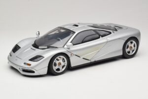 McLaren F1 Silver Minichamps 1:12 530133123 Metall