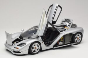 McLaren F1 Silver Minichamps 1:12 530133123 Metall — bild 2 av 8