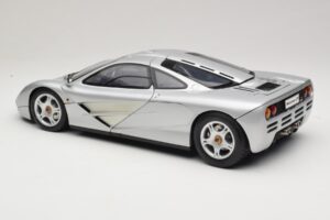 McLaren F1 Silver Minichamps 1:12 530133123 Metall — bild 7 av 8