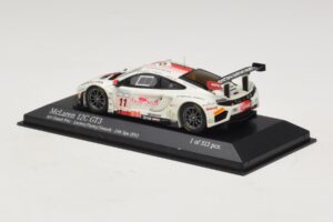 McLaren MP4-12C GT3 #11 Art Grand Prix Leclerc / Parisy 24 Hours of Spa 2013 Minichamps 1:43 437131311 Metall — bild 3 av 4