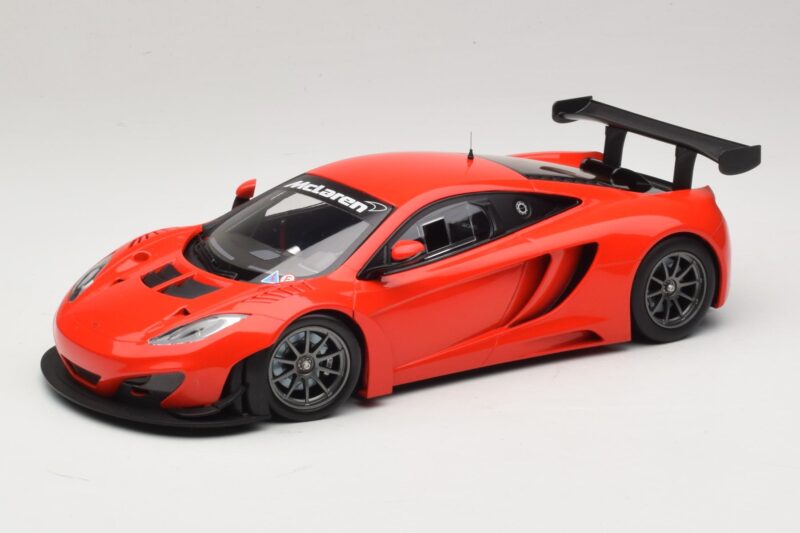 McLaren MP4-12C GT3 Röd 2013 Minichamps 1:18 151121392 Metall