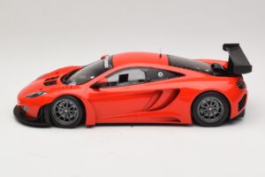 McLaren MP4-12C GT3 Röd 2013 Minichamps 1:18 151121392 Metall — bild 3 av 6