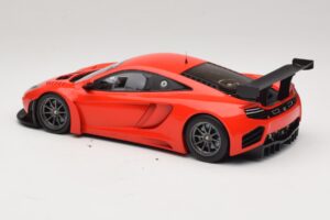 McLaren MP4-12C GT3 Röd 2013 Minichamps 1:18 151121392 Metall — bild 5 av 6