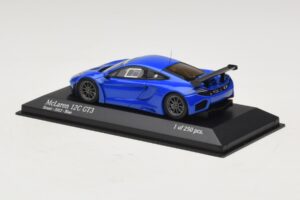 McLaren MP4-12C GT3 Street Blå Minichamps 1:43 437121397 Metall — bild 3 av 4