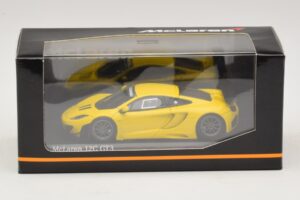 McLaren MP4-12C GT3 Street Gul Minichamps 1:43 437121396 Metall — bild 4 av 4
