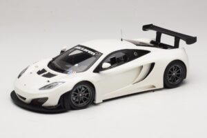 McLaren MP4-12C GT3 Vit 2013 Minichamps 1:18 151121394 Metall