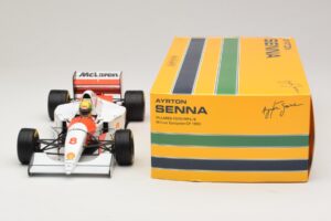 McLaren MP4/8 Ford #8 A. Senna Winner European GP 1993 Minichamps 1:18 540931818 Metall — bild 3 av 7