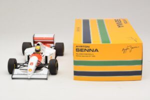 McLaren MP4/8 Ford #8 A. Senna Winner Japanese GP 1993 Minichamps 1:18 540931878 Metall — bild 3 av 7