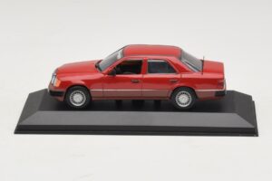 Mercedes 300D W124 Turbo Röd Minichamps 1:43 3210 Metall