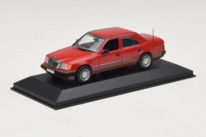 Mercedes 300D W124 Turbo Röd Minichamps 1:43 3210 Metall — bild 2 av 4