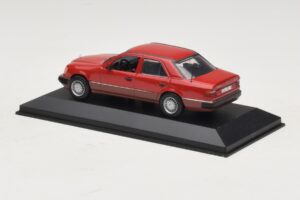 Mercedes 300D W124 Turbo Röd Minichamps 1:43 3210 Metall — bild 3 av 4