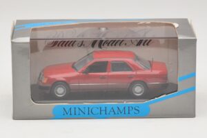 Mercedes 300D W124 Turbo Röd Minichamps 1:43 3210 Metall — bild 4 av 4