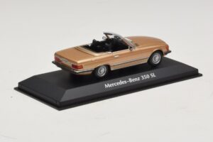 Mercedes 350 SL R107 Guld Maxichamps 1:43 940033431 Metall — bild 2 av 4