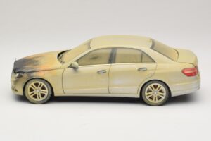 Mercedes E-Class W212 Bränd Dubai Konstbil Minichamps 1:18 MB008 Metall — bild 3 av 6
