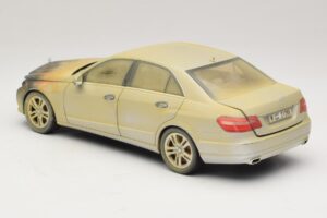 Mercedes E-Class W212 Bränd Dubai Konstbil Minichamps 1:18 MB008 Metall — bild 5 av 6