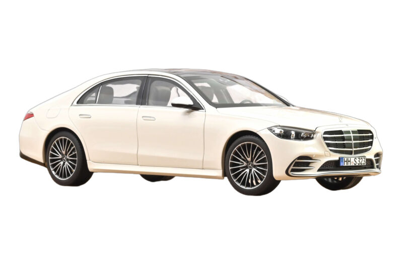 Mercedes S-Class W223 AMG Line Vit Norev 1:18 Mercedes S-Class W223 AMG Line Vit Norev 1:18 183807 Metall