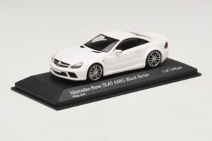 Mercedes SL65 AMG R230 Black Series Matt Vit Minichamps 1:43 400038222 Metall — bild 2 av 4