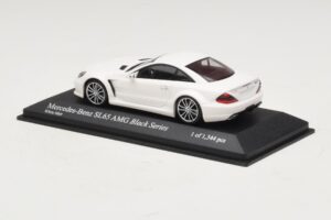 Mercedes SL65 AMG R230 Black Series Matt Vit Minichamps 1:43 400038222 Metall — bild 3 av 4