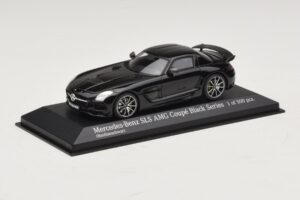 Mercedes SLS AMG C197 Black Series Svartmetallic Minichamps 1:43 437033020 Metall — bild 2 av 4