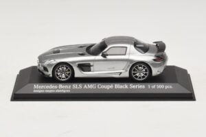Mercedes SLS AMG C197 Black Series Gråmetallic Minichamps 1:43 437033024 Metall