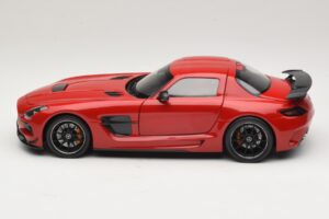 Mercedes SLS AMG C197 Black Series Röd Minichamps 1:18 110033022 Metall — bild 4 av 8