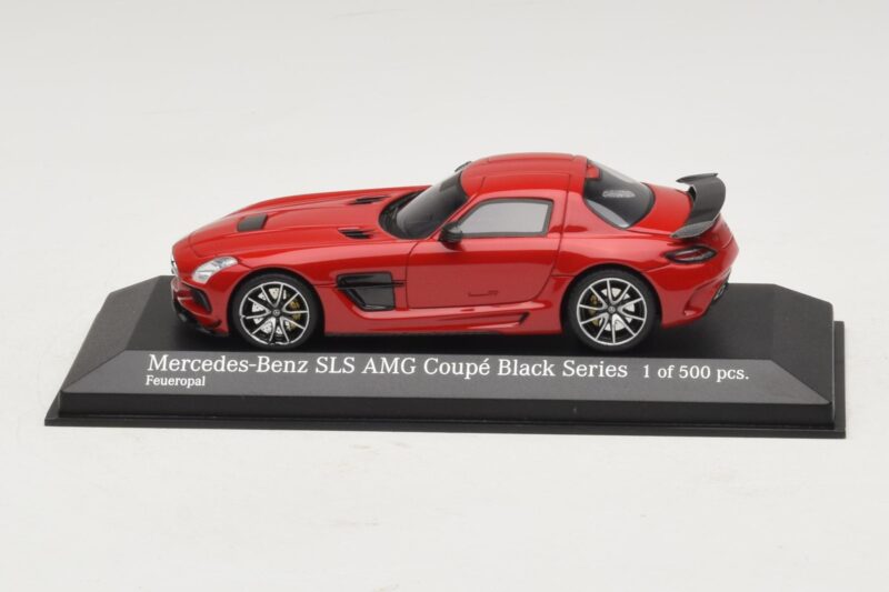 Mercedes SLS AMG C197 Black Series Röd Minichamps 1:43 Mercedes SLS AMG C197 Black Series Röd Minichamps 1:43 437033021 Metall