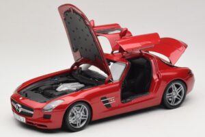 Mercedes SLS AMG C197 Röd Metallic Minichamps 1:18 100039020 Metall — bild 2 av 8