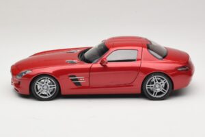 Mercedes SLS AMG C197 Röd Metallic Minichamps 1:18 100039020 Metall — bild 4 av 8
