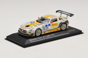 Mercedes SLS AMG GT3 #21 Rowe Racing Hartung / Heyer Nurburgring 24 Hours 2013 Minichamps 1:43 410133221 Metall — bild 2 av 4