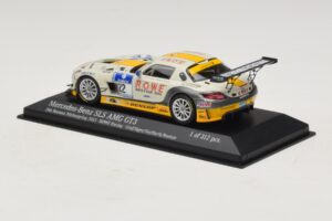 Mercedes SLS AMG GT3 #22 Rowe Racing Graf / Jager Nurburgring 24 Hours 2013 Minichamps 1:43 410133222 Metall — bild 3 av 4