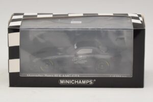Mercedes SLS AMG GT3 45 Years of Driving Performance Svart Minichamps 1:43 410133200 Metall — bild 4 av 4
