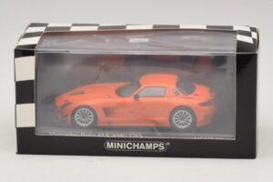 Mercedes SLS AMG GT3 Street Orange Minichamps 1:43 410113204 Metall — bild 4 av 4