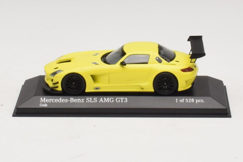 Mercedes SLS AMG GT3 Gul Minichamps 1:43 Mercedes SLS AMG GT3 Gul Minichamps 1:43 410113201 Metall