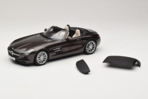 Mercedes SLS AMG Sepang Brown Minichamps 1:18 B66960080 Metall — bild 3 av 9