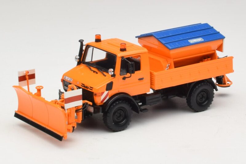 Mercedes Unimog 1300 L Snöplog Orange Minichamps 1:43 439033060 Metall
