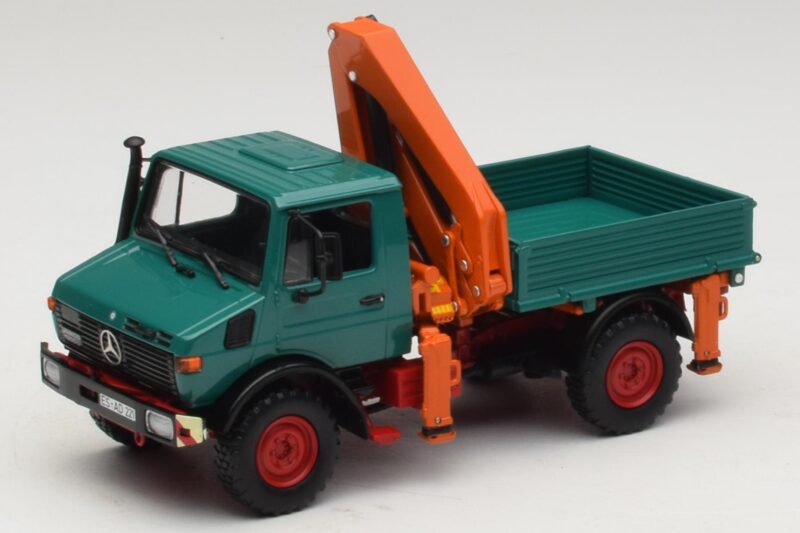 Mercedes Unimog 1300 L Tippbil med Lastkran Minichamps 1:43 439033000 Metall
