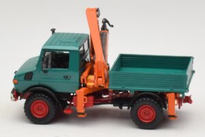Mercedes Unimog 1300 L Tippbil med Lastkran Minichamps 1:43 439033000 Metall — bild 3 av 6