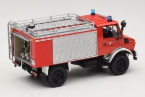 Mercedes Unimog 1300 L TLF 8/18 FF Oberammergau Minichamps 1:43 439033071 Metall — bild 2 av 6