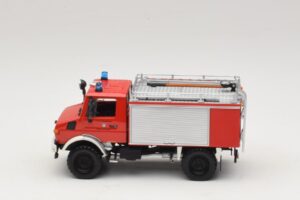 Mercedes Unimog 1300 L TLF 8/18 FF Oberammergau Minichamps 1:43 439033071 Metall — bild 3 av 6