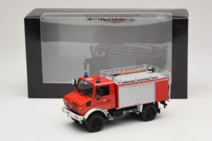 Mercedes Unimog 1300 L TLF 8/18 FF Oberammergau Minichamps 1:43 439033071 Metall — bild 6 av 6