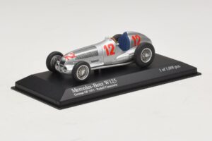 Mercedes W125 R. Caracciola German GP 1937 Minichamps 1:43 400370012 Metall — bild 2 av 3
