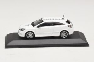Opel Astra H OPC Nurburgring Edition Vit Minichamps 1:43 ASTRA005 Metall
