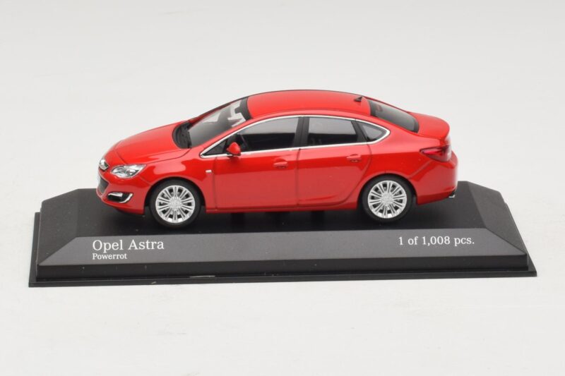 Opel Astra J Röd Minichamps 1:43 Opel Astra J Röd Minichamps 1:43 410042001 Metall